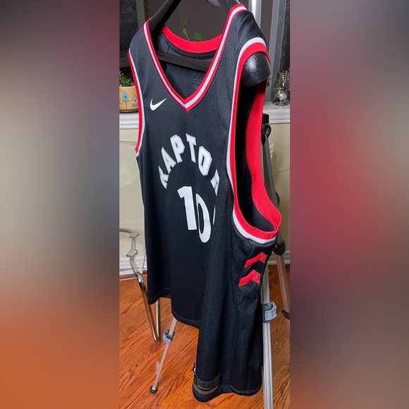 Beautiful Raptors Jersey, 2XL - Picture 5 of 5